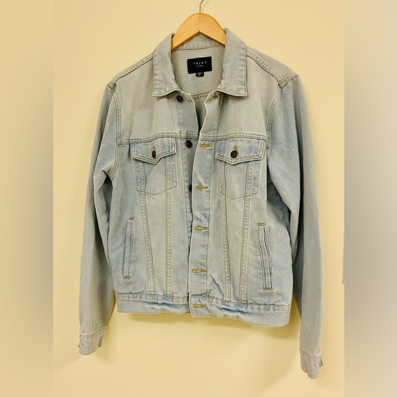 Levi's Jackets & Blazers - Vintage Light-wash TRIOT Denim Jacket Medium